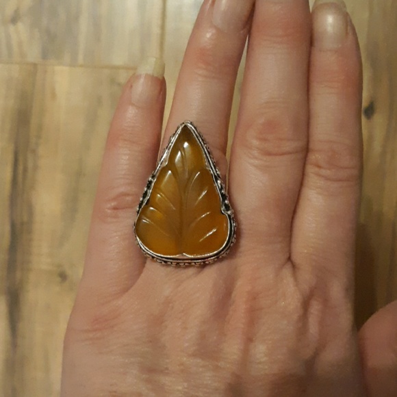 New Hand Carved Chalcedony 925 Silver Ring. - Picture 5 of 8